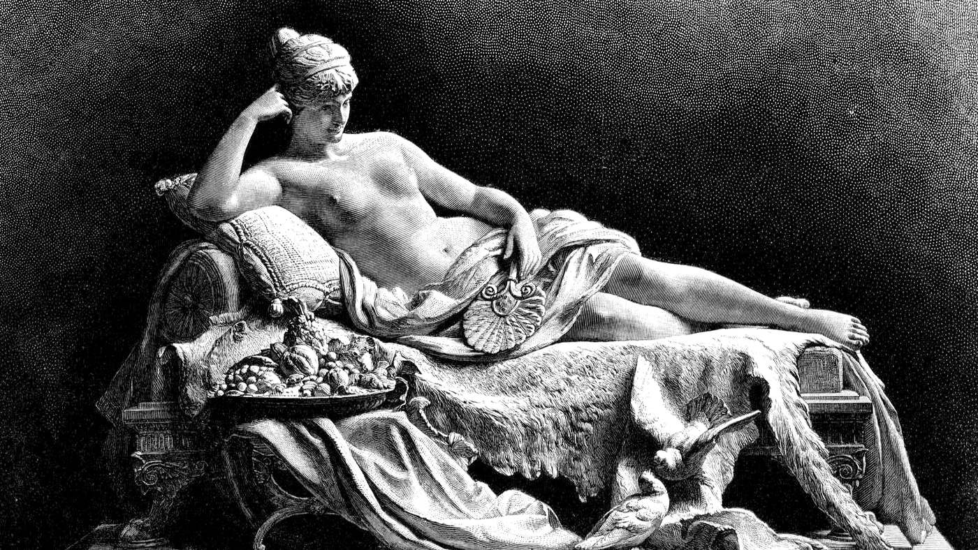 Antique engraving of a reclining courtesan, a neoclassical sculpture.