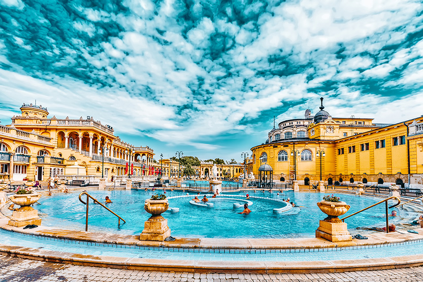 Sz&eacute;chenyi Thermal Bath