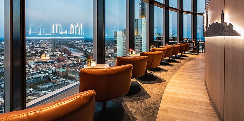 Main Tower Restaurant & Lounge (Bar)