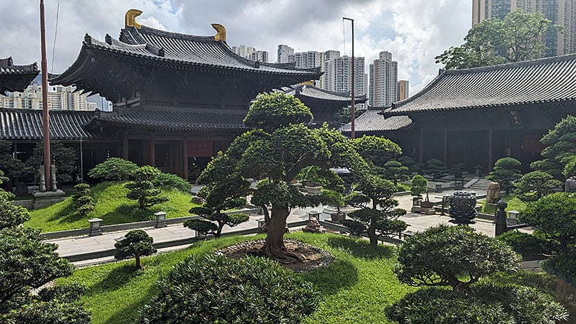 Chi Lin Nunnery and Nan Lian Garden